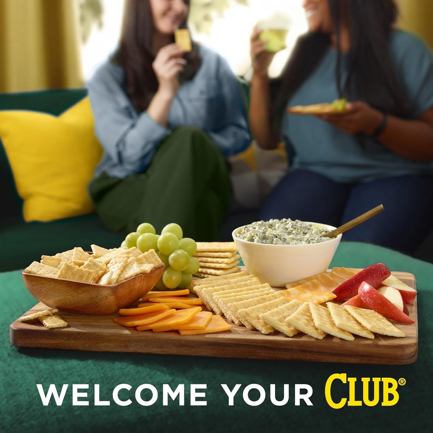 Club Crackers, Lunch Snacks, Snack Crackers, Extra Buttery, 13.7oz Box (1 Box)