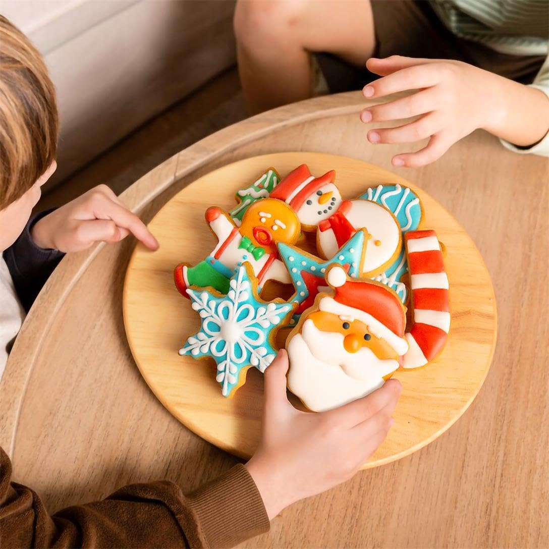 Christmas Cookie Cutters Set of 9 Pieces, Wmtidene Cookie Cutters Shapes for Winter Holiday, Metal includes Christmas Tree,Snowflake,Gingerbread Men,Angel,Star,Mitten,Candy Cane,Snowman